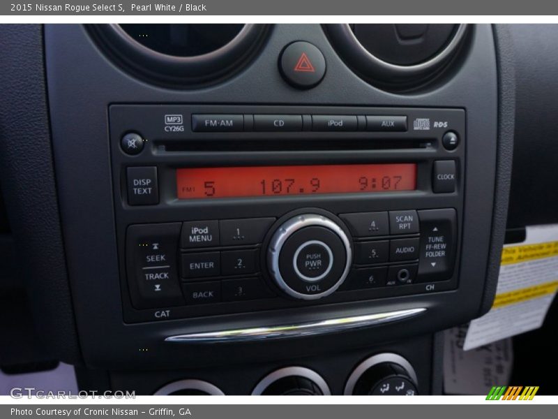 Pearl White / Black 2015 Nissan Rogue Select S