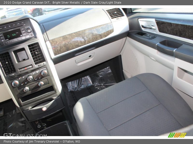 Bright Silver Metallic / Dark Slate Gray/Light Shale 2010 Dodge Grand Caravan SXT