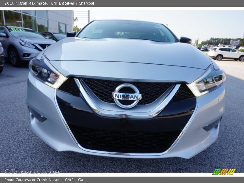 Brilliant Silver / Charcoal 2016 Nissan Maxima SR