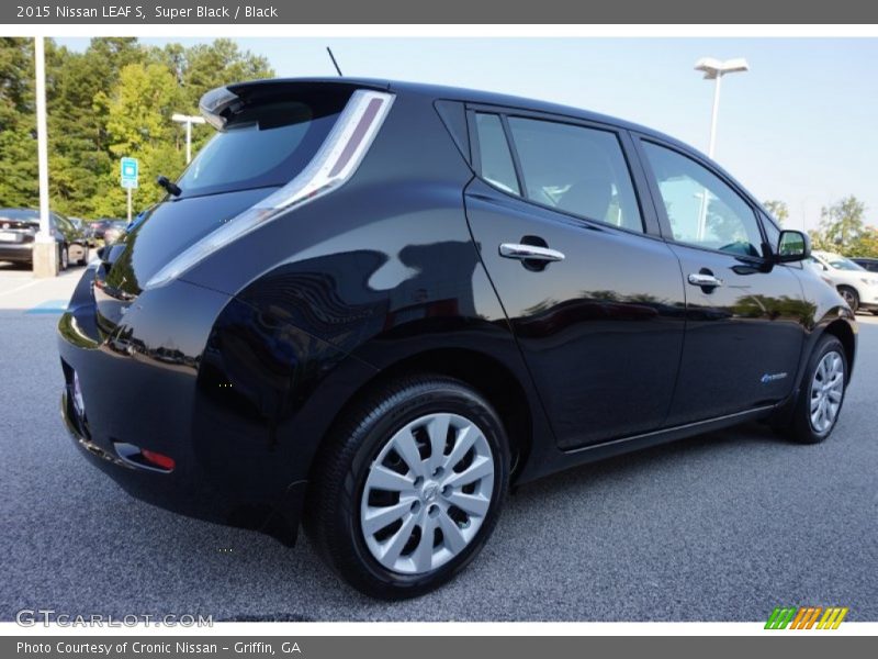 Super Black / Black 2015 Nissan LEAF S