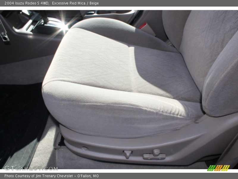 Excessive Red Mica / Beige 2004 Isuzu Rodeo S 4WD