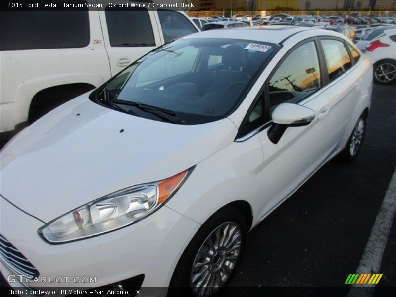 Oxford White / Charcoal Black 2015 Ford Fiesta Titanium Sedan