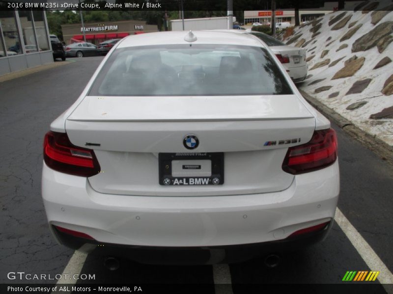 Alpine White / Black 2016 BMW M235i xDrive Coupe