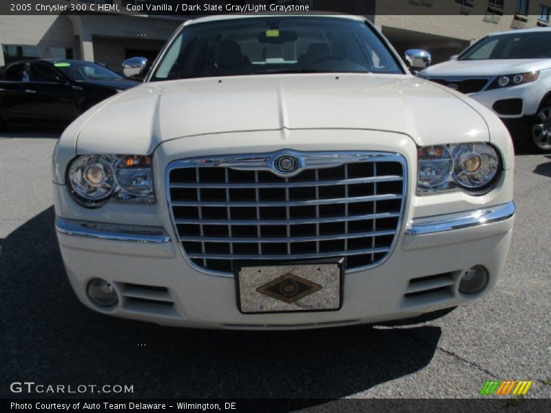 Cool Vanilla / Dark Slate Gray/Light Graystone 2005 Chrysler 300 C HEMI