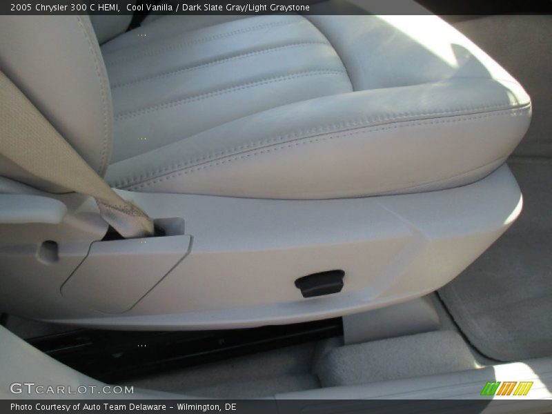 Cool Vanilla / Dark Slate Gray/Light Graystone 2005 Chrysler 300 C HEMI