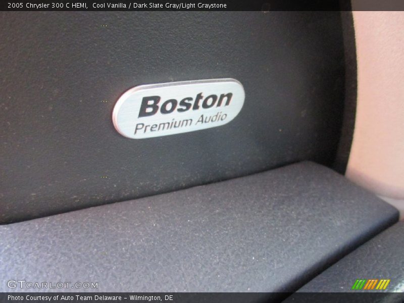 Cool Vanilla / Dark Slate Gray/Light Graystone 2005 Chrysler 300 C HEMI