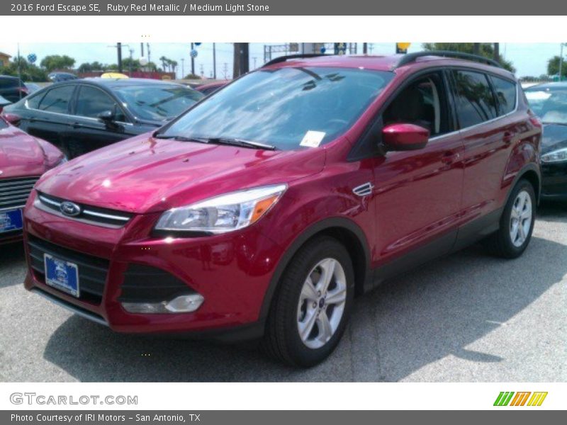 Ruby Red Metallic / Medium Light Stone 2016 Ford Escape SE