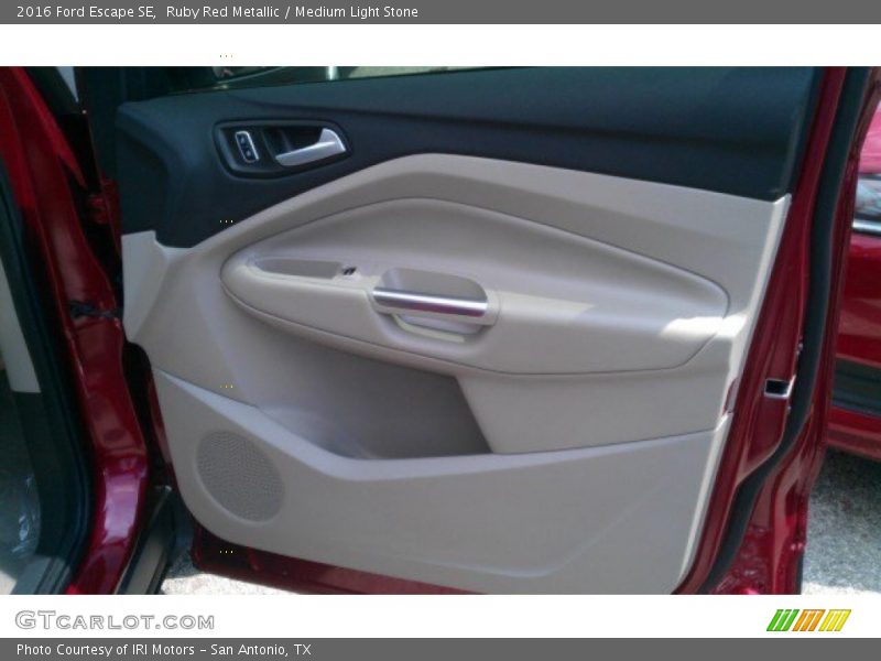 Ruby Red Metallic / Medium Light Stone 2016 Ford Escape SE