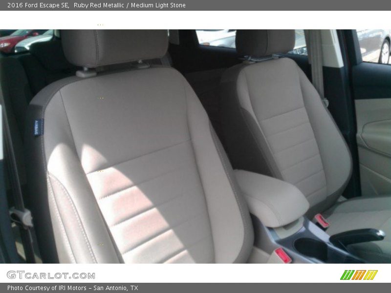 Ruby Red Metallic / Medium Light Stone 2016 Ford Escape SE
