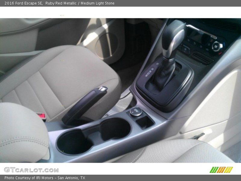 Ruby Red Metallic / Medium Light Stone 2016 Ford Escape SE