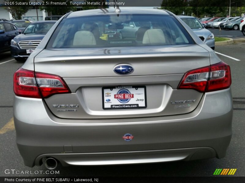 Tungsten Metallic / Warm Ivory 2016 Subaru Legacy 2.5i Premium