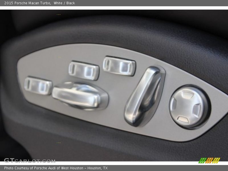 Controls of 2015 Macan Turbo