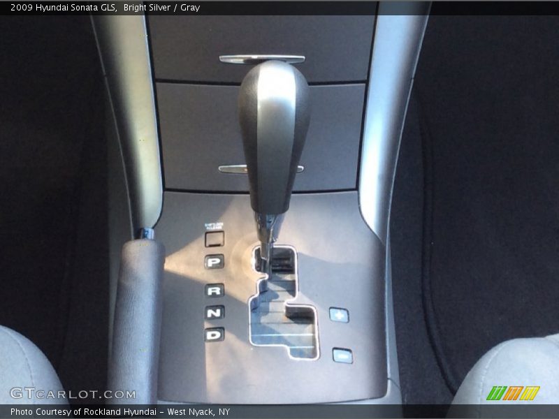 Bright Silver / Gray 2009 Hyundai Sonata GLS