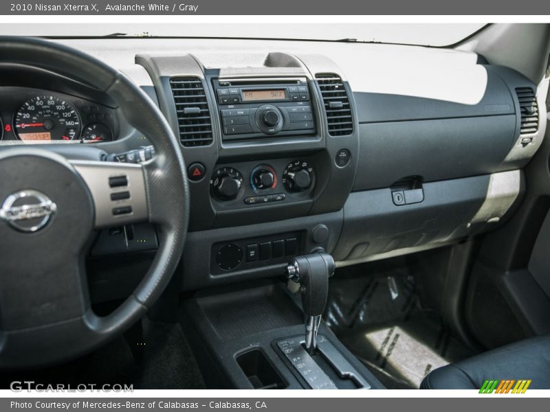 Avalanche White / Gray 2010 Nissan Xterra X