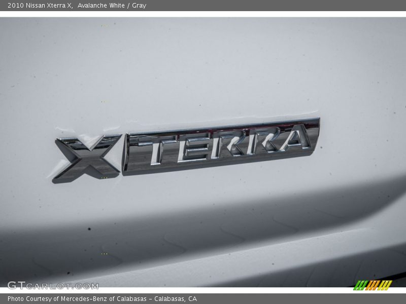 Avalanche White / Gray 2010 Nissan Xterra X