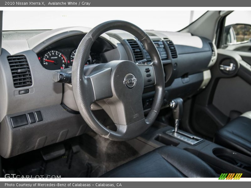 Avalanche White / Gray 2010 Nissan Xterra X