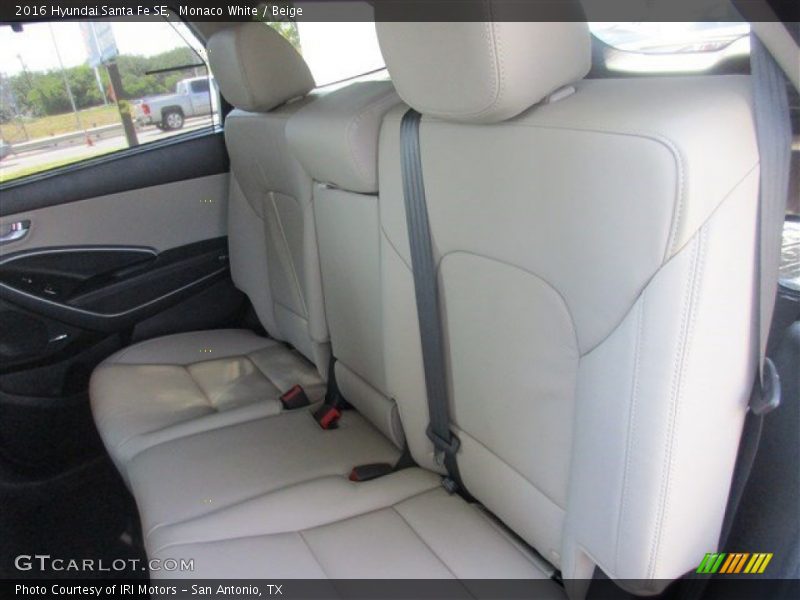 Monaco White / Beige 2016 Hyundai Santa Fe SE