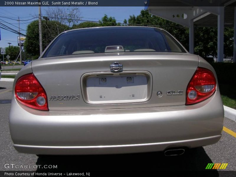 Sunlit Sand Metallic / Blond 2000 Nissan Maxima GLE