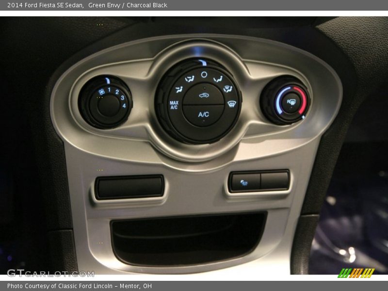 Green Envy / Charcoal Black 2014 Ford Fiesta SE Sedan