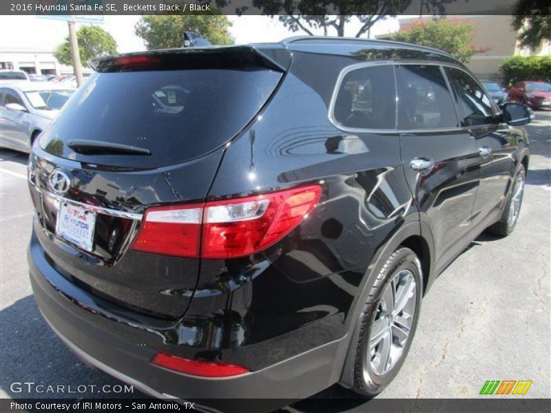 Becketts Black / Black 2016 Hyundai Santa Fe SE