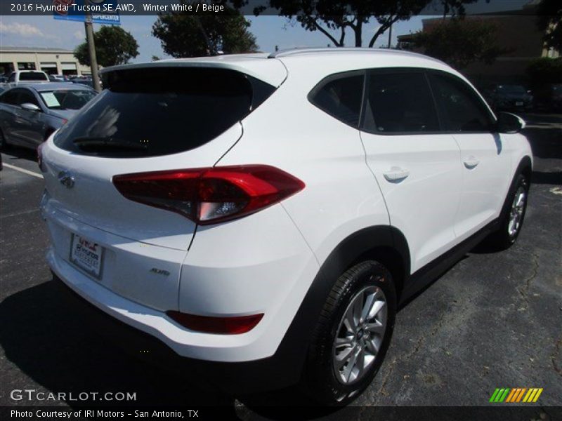 Winter White / Beige 2016 Hyundai Tucson SE AWD