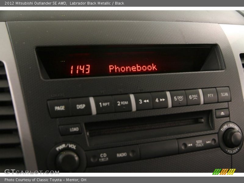 Labrador Black Metallic / Black 2012 Mitsubishi Outlander SE AWD