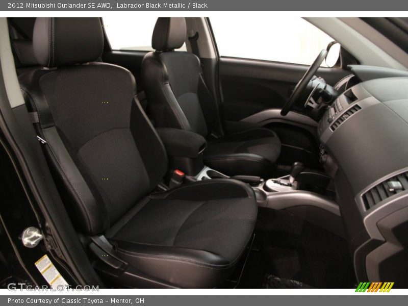 Labrador Black Metallic / Black 2012 Mitsubishi Outlander SE AWD