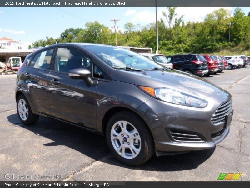 Magnetic Metallic / Charcoal Black 2015 Ford Fiesta SE Hatchback