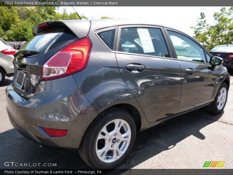 Magnetic Metallic / Charcoal Black 2015 Ford Fiesta SE Hatchback