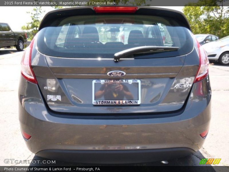 Magnetic Metallic / Charcoal Black 2015 Ford Fiesta SE Hatchback