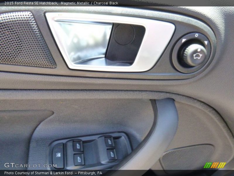 Magnetic Metallic / Charcoal Black 2015 Ford Fiesta SE Hatchback
