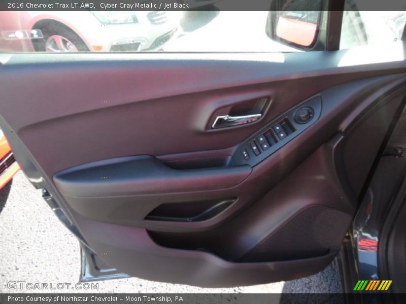 Cyber Gray Metallic / Jet Black 2016 Chevrolet Trax LT AWD