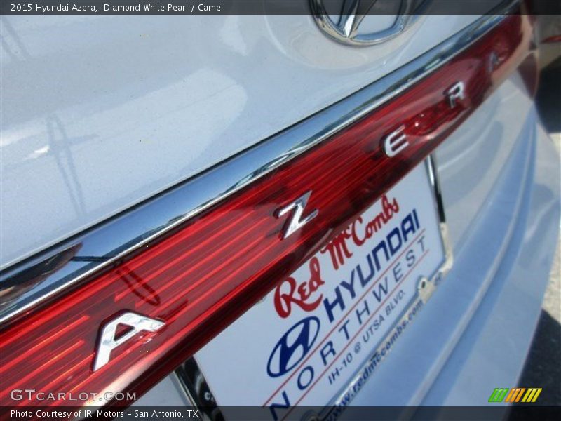 Diamond White Pearl / Camel 2015 Hyundai Azera