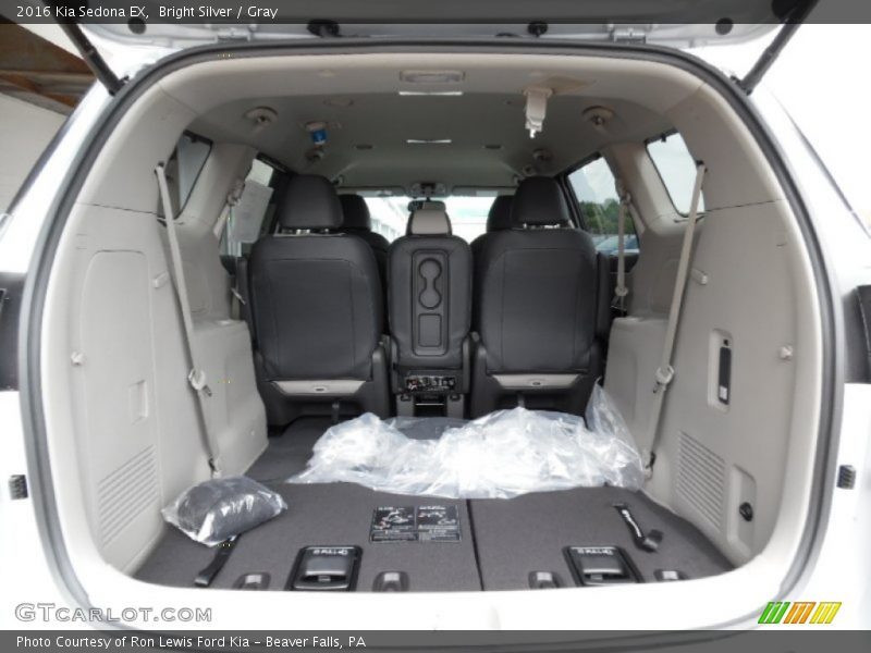 Bright Silver / Gray 2016 Kia Sedona EX