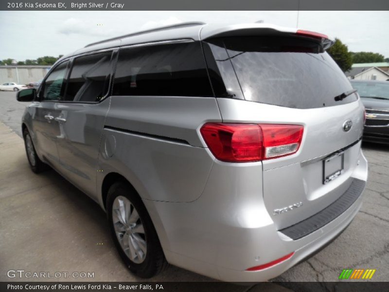 Bright Silver / Gray 2016 Kia Sedona EX