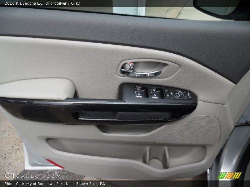Door Panel of 2016 Sedona EX