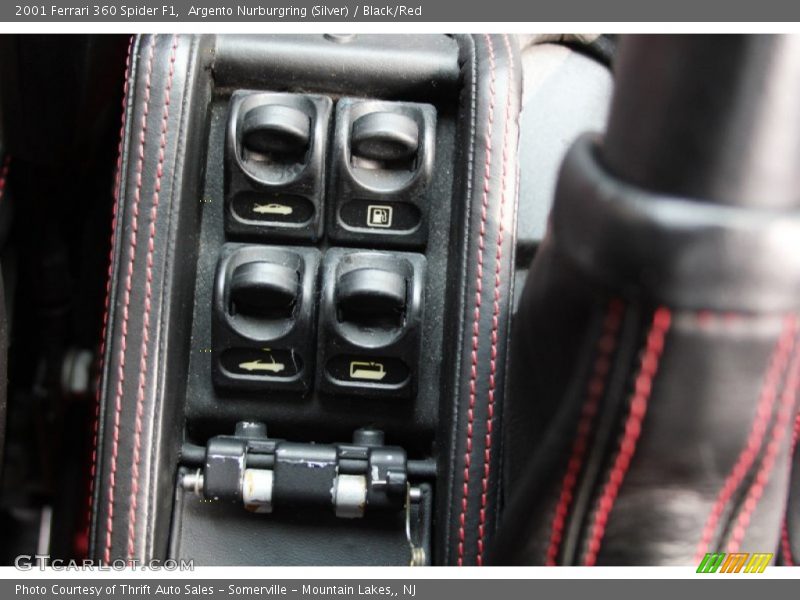Controls of 2001 360 Spider F1