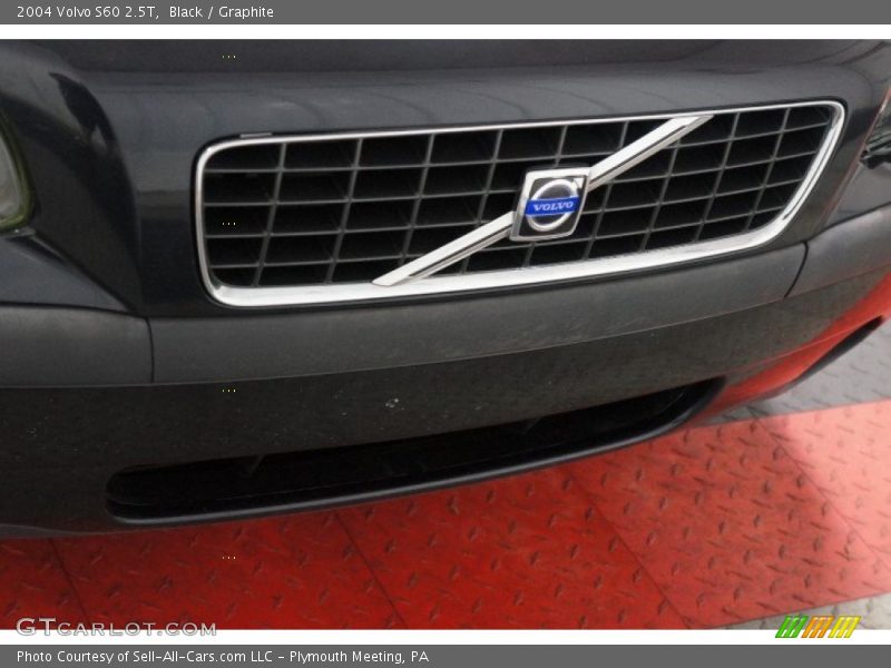Black / Graphite 2004 Volvo S60 2.5T