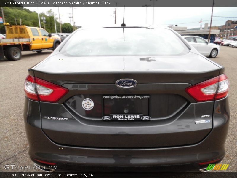 Magnetic Metallic / Charcoal Black 2016 Ford Fusion SE AWD
