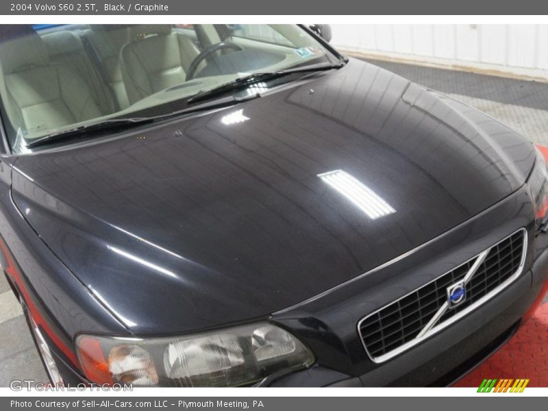 Black / Graphite 2004 Volvo S60 2.5T