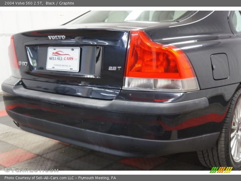 Black / Graphite 2004 Volvo S60 2.5T