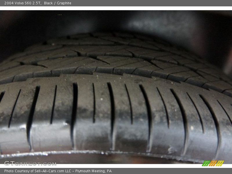 Black / Graphite 2004 Volvo S60 2.5T