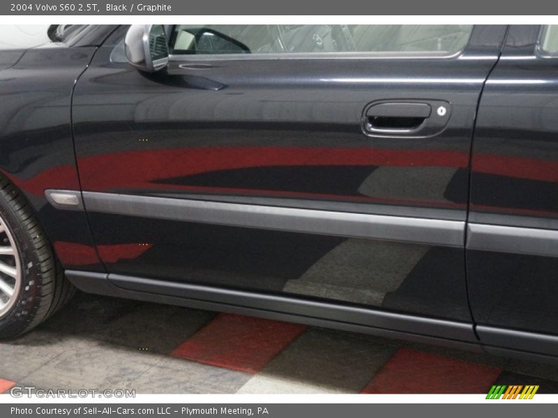 Black / Graphite 2004 Volvo S60 2.5T