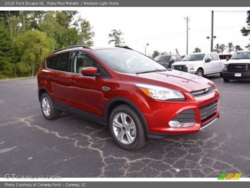 Ruby Red Metallic / Medium Light Stone 2016 Ford Escape SE