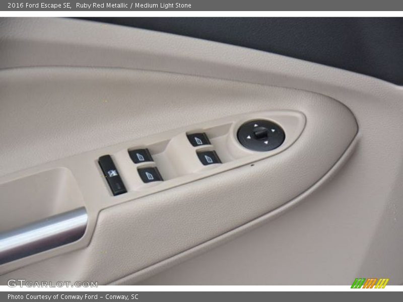 Ruby Red Metallic / Medium Light Stone 2016 Ford Escape SE