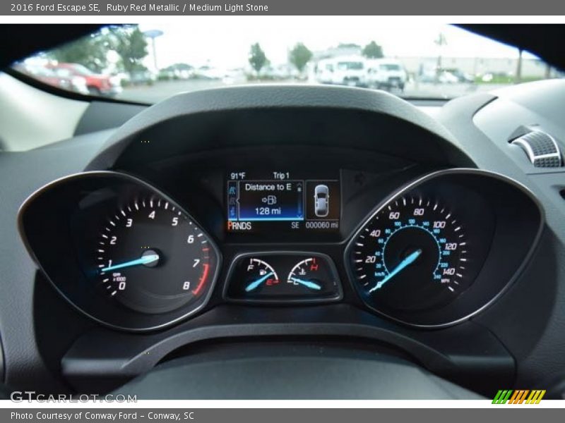 Ruby Red Metallic / Medium Light Stone 2016 Ford Escape SE