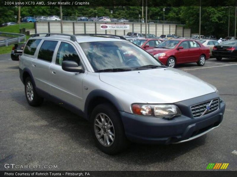 Silver Metallic / Graphite 2004 Volvo XC70 AWD