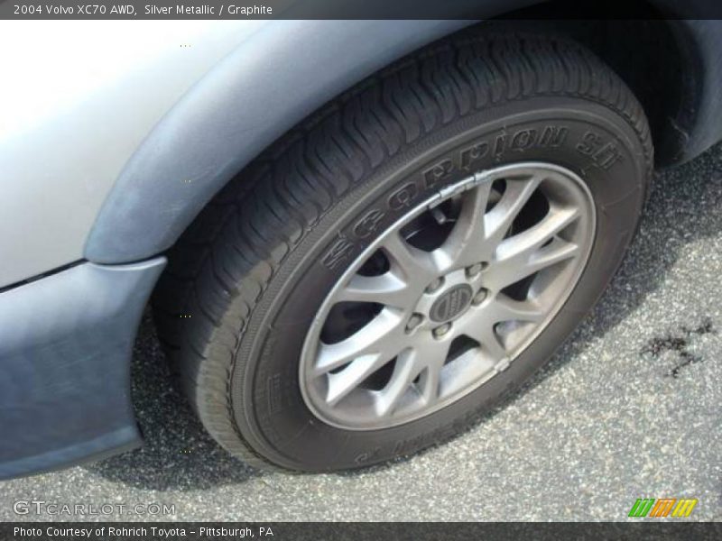 Silver Metallic / Graphite 2004 Volvo XC70 AWD