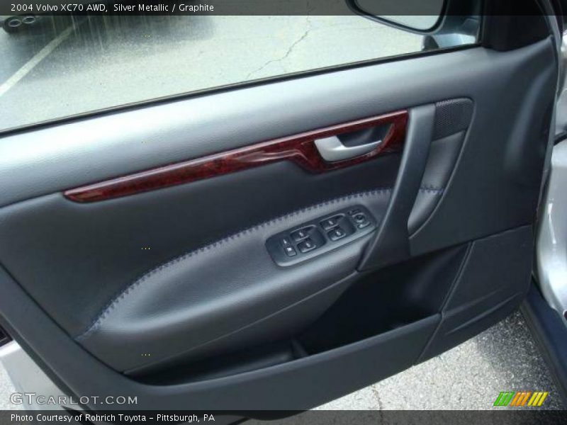 Silver Metallic / Graphite 2004 Volvo XC70 AWD