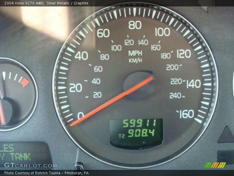 Silver Metallic / Graphite 2004 Volvo XC70 AWD